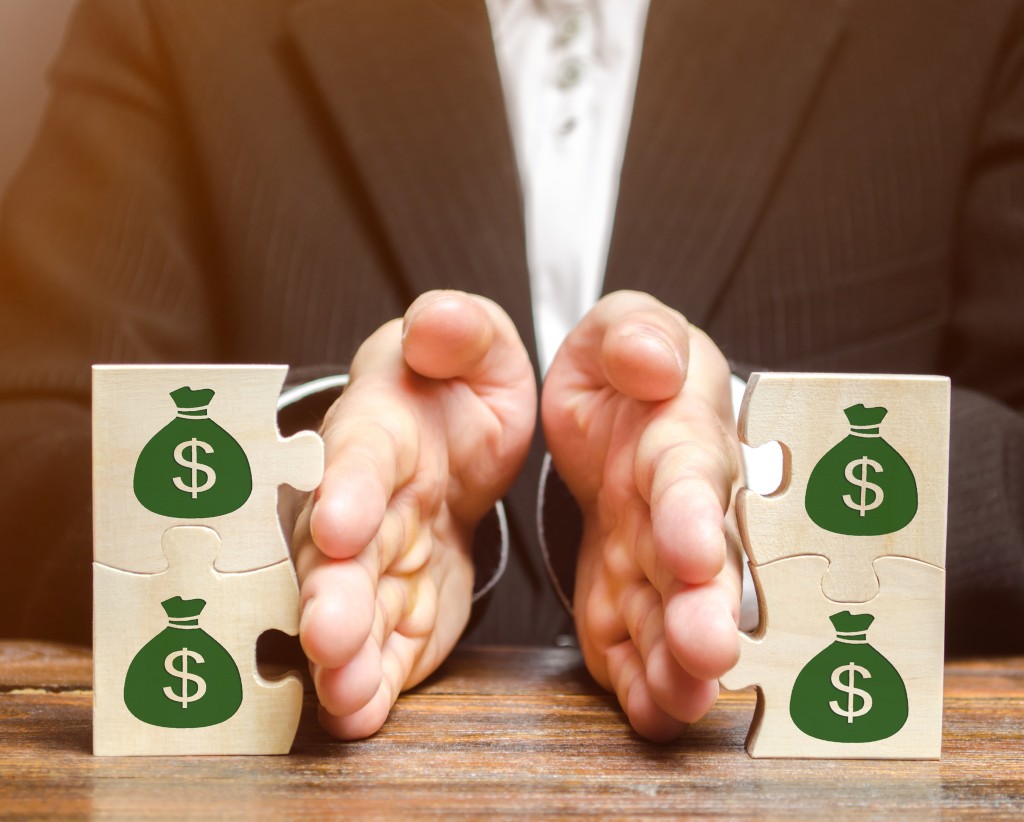 How are assets typically divided in a San Antonio divorce case?